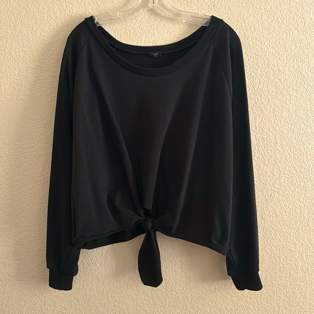 Knotted Sweatshirt